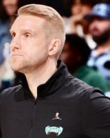 詹金斯下课！灰熊官方：伊萨洛担任临时主帅 执教本赛季剩余比赛