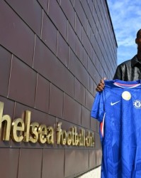 内部调动！官方：切尔西签下斯特拉斯堡前锋埃梅加，明夏正式加盟